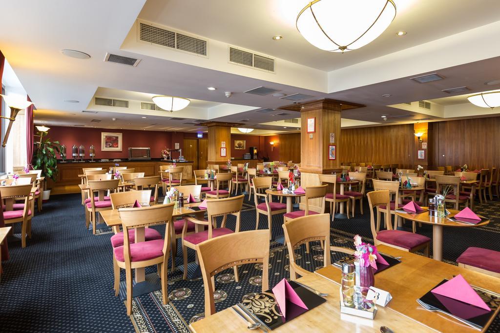- Wembley International Hotel Londen
